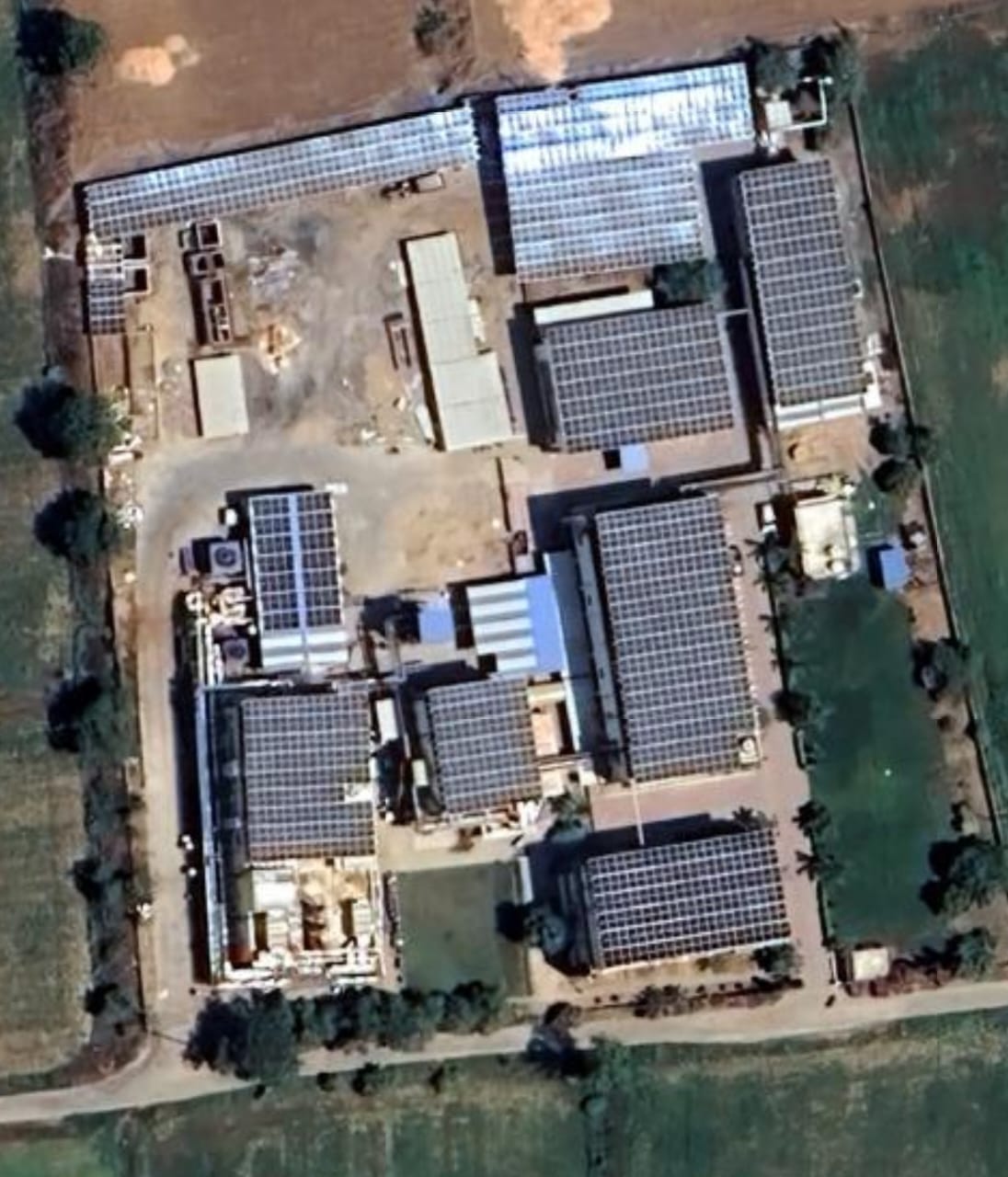Vaghrol in gujarat 670 kw solar plants